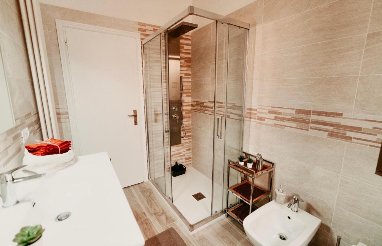 Casa Vacanze Domus Pompeo Ravenna Bagian luar foto