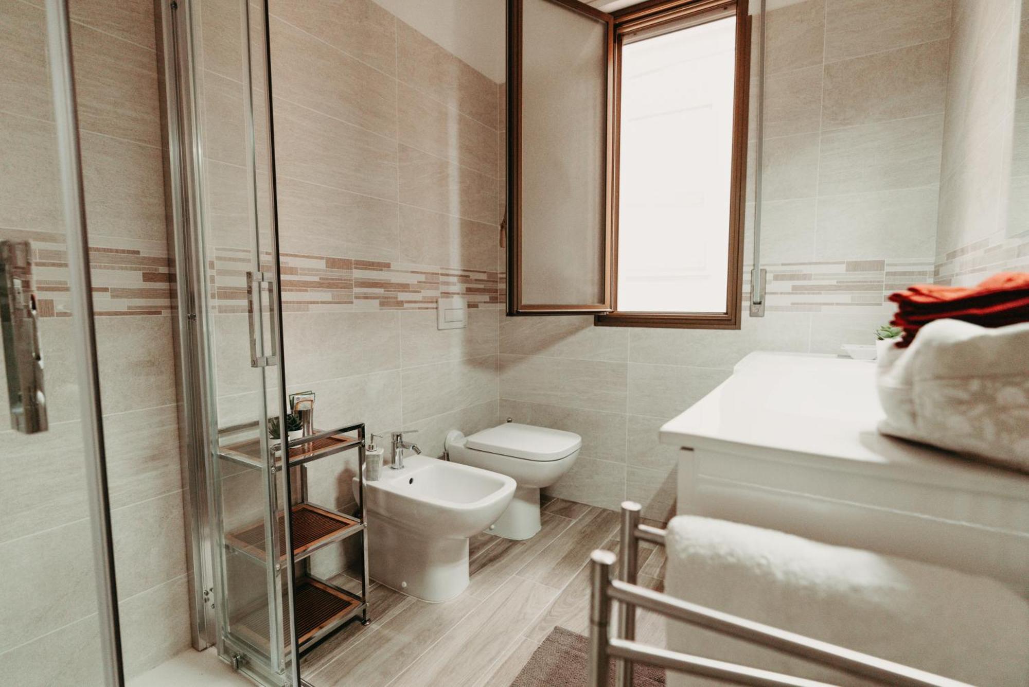 Casa Vacanze Domus Pompeo Ravenna Bagian luar foto